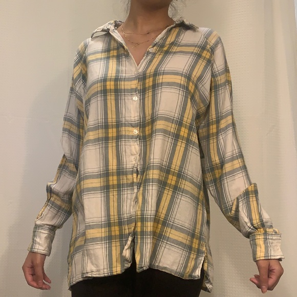 Button up top - Picture 3 of 6